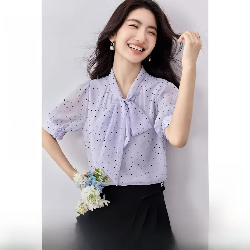 

Элегантная женская шифоновая блузка с V-образным вырезом, коротким рукавом, свободного кроя, визуально стройнящая, легкая, с драпировкой и принтом в горошек, модная