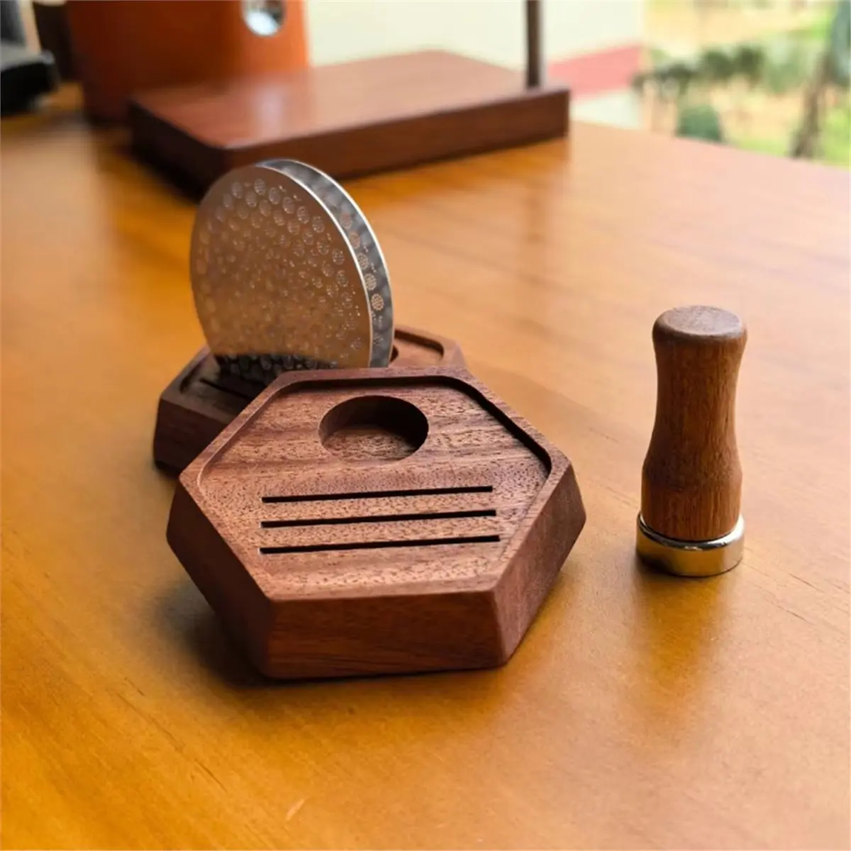 (A02R] 4pcs Stainless Steel Coffee Puck Screen Set with Magnetic Extractor and Wooden Stand for Baristas 53.3mm