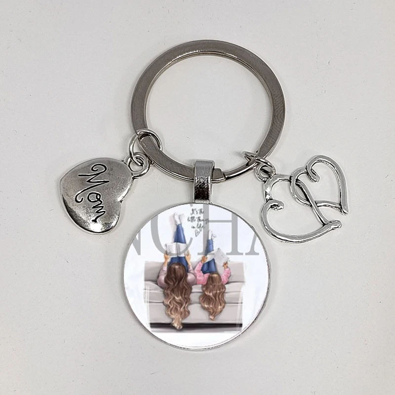 Happy Family Super Dad Mom Boy Girl Mother\'s Day Gift Keychain Men\'s and Women\'s Fun Glass Cabochon Keychain Parent-Child Gift