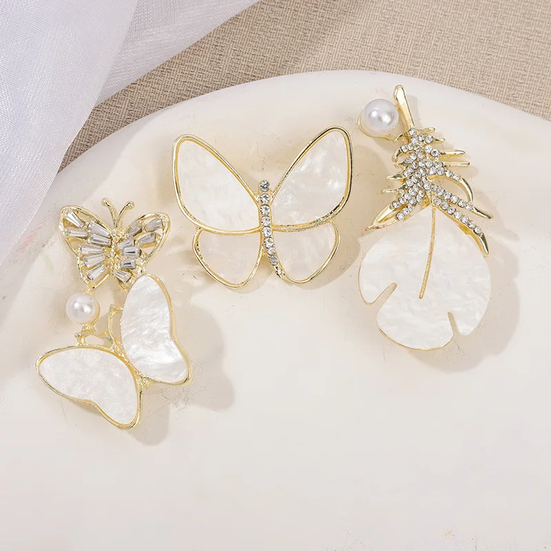 Butterfly brooch, breaking through the cocoon to become a butterfly, natural mother of pearl breast flower, high-end brooch