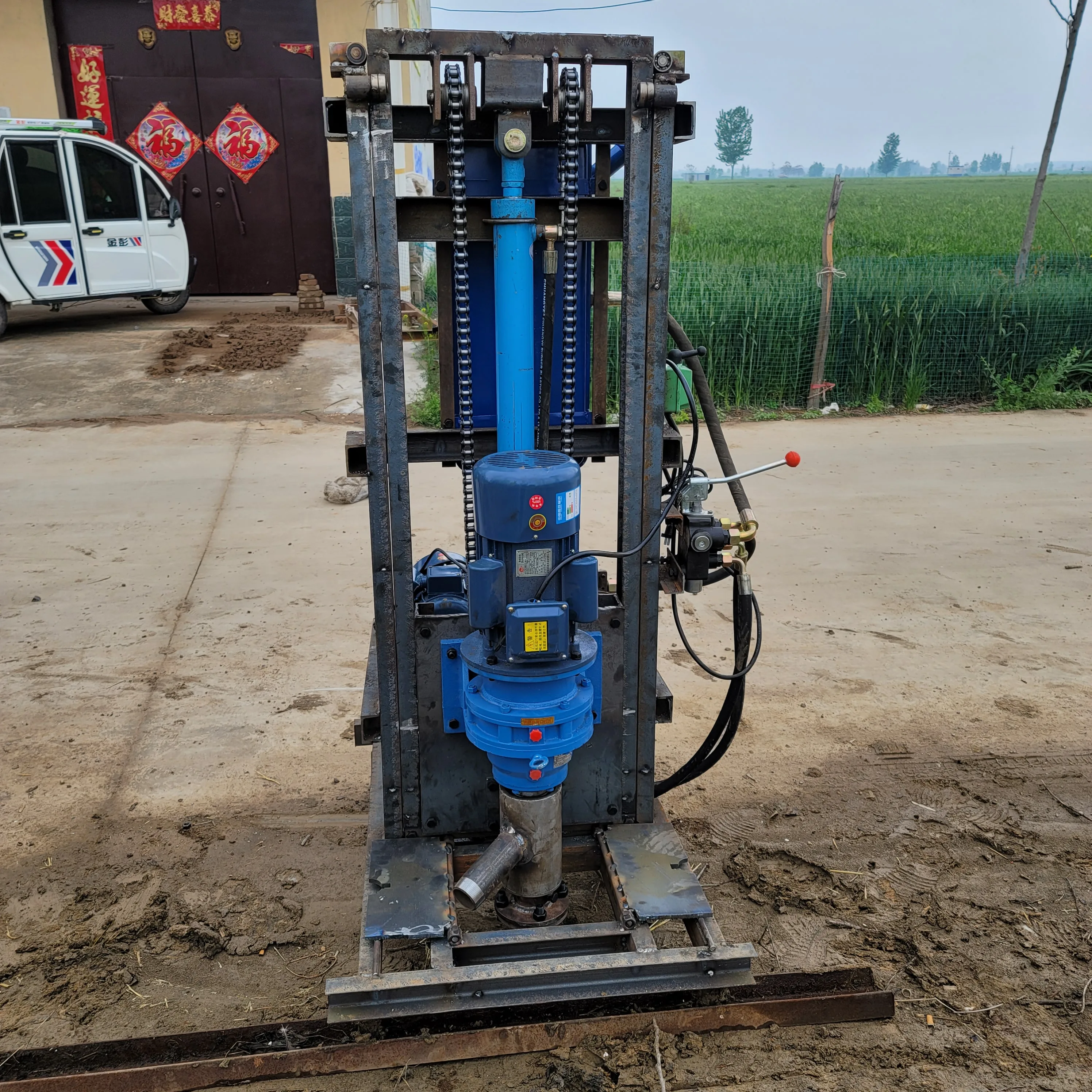 カスタマイズ可能な電動油圧式小型携帯型地下油圧回転式水井戸掘削機が人気販売中