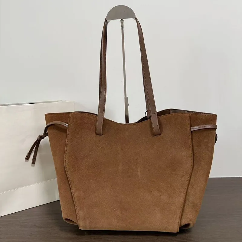 2026 New Velvet Commuter Shoulder Bag for Short Distance Travel  Large Capacity Solid Color Crossbody Bag