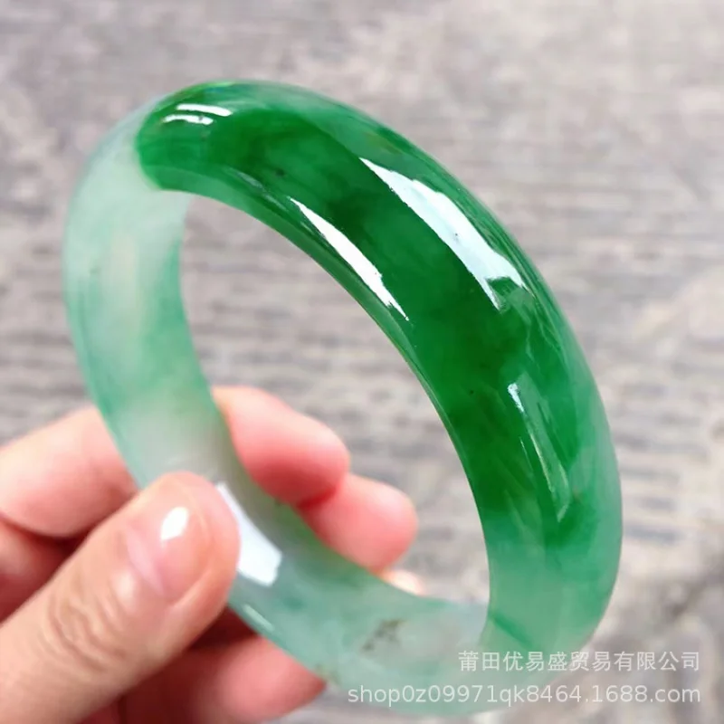 Apple Spicy Floating Green Ice-like Myanmar Jade Bracelet