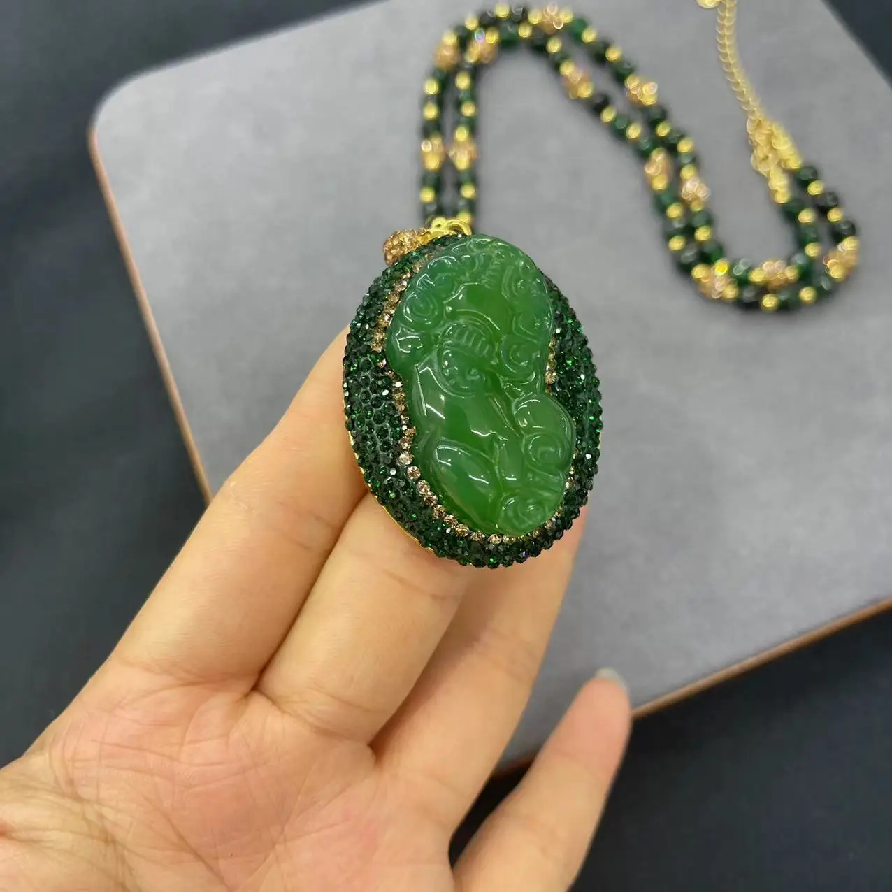 DIY accessories Directly from the manufacturer, natural chalcedony agate strokes rice Pisweater chain Douyin fashion French pers