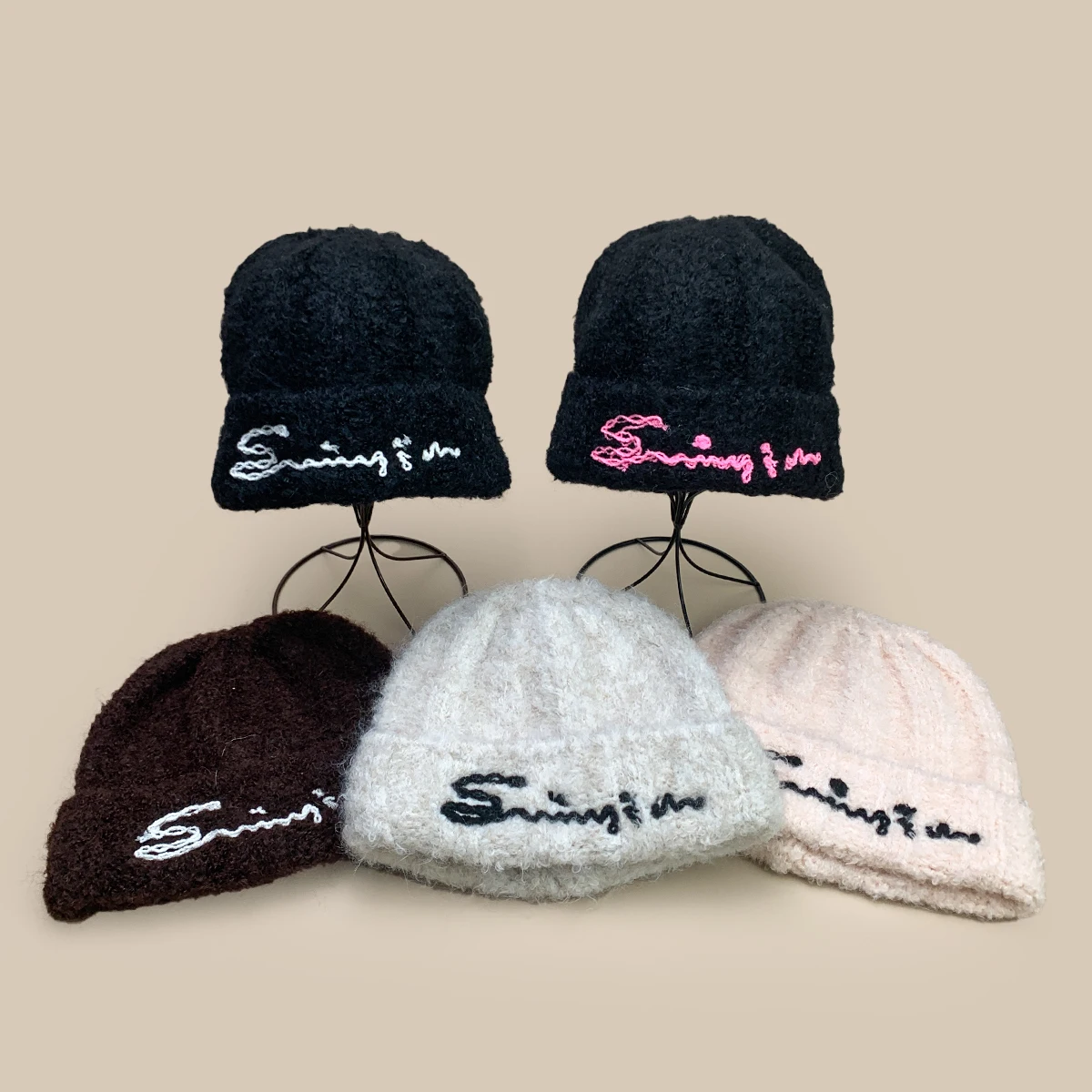 

Design Style Letter Embroidery Wool Knitted Hats New Men Women Niche Warm Outdoor Fashion Retro Casual Versatile ins Beanies