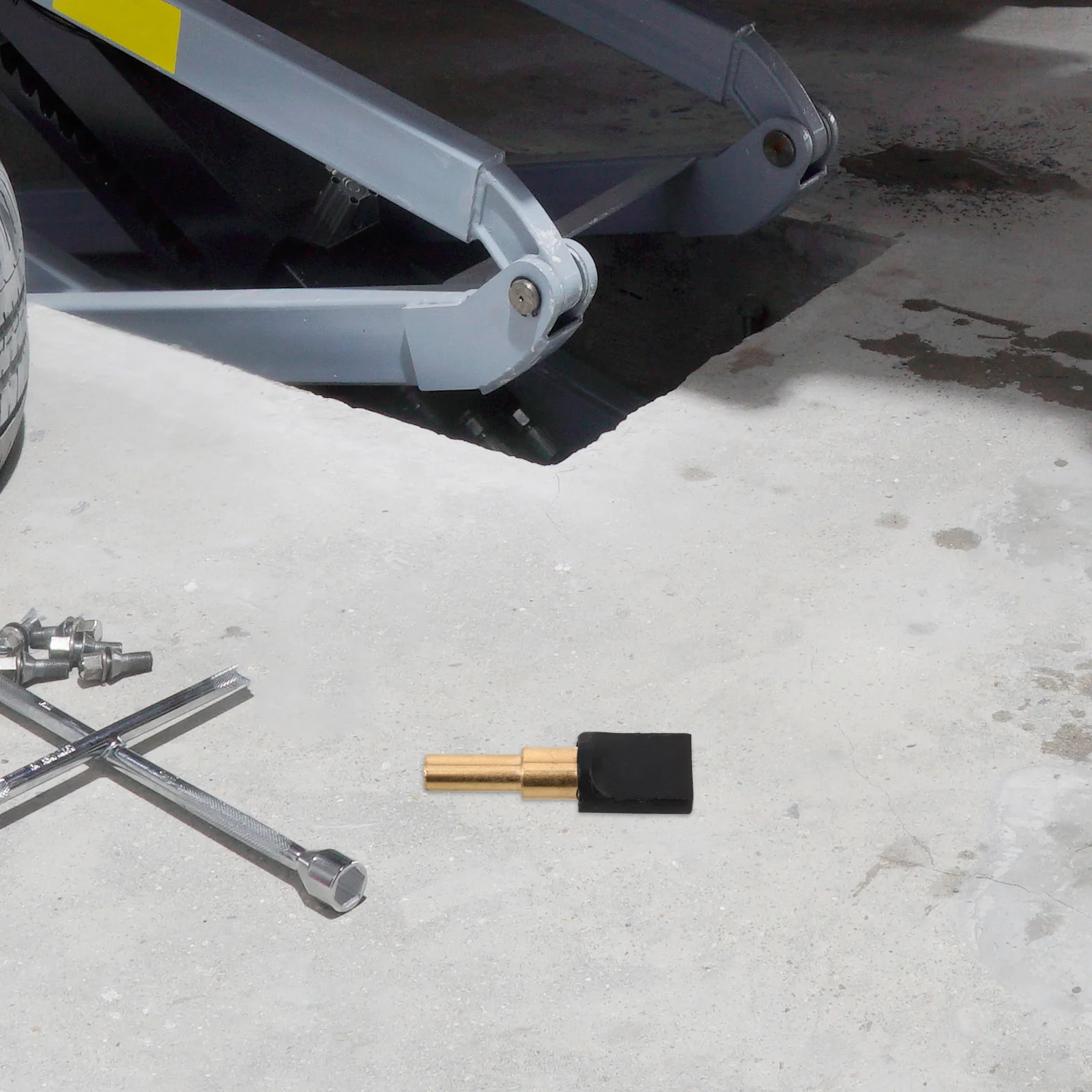 

Durable Copper Clamp Heads Auto Body Repair Tool Precise Slide Hammer Puller Accessories for Vehicle Replacement Parts