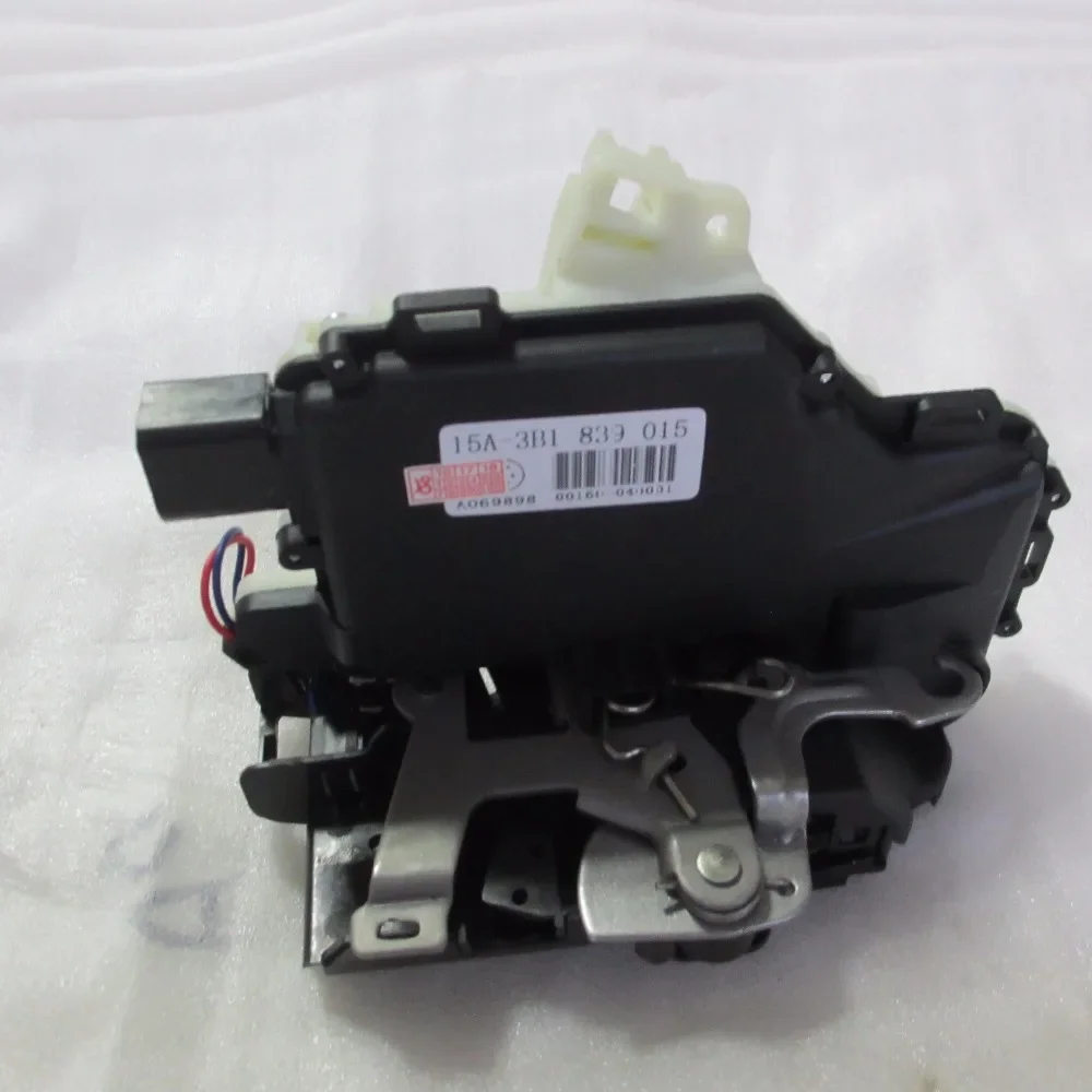 

Rear LEFT Door Lock Actuator Mechanism For VW GOLF 4 BORA LUPO PASSAT B5 MK4 3B1839015 3B1 839 015
