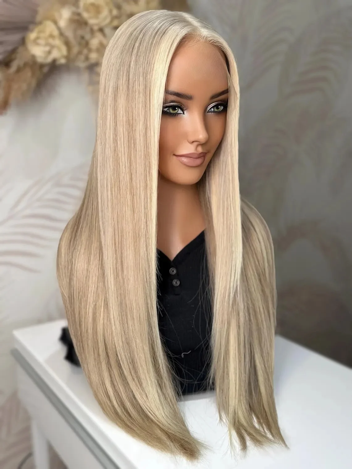 تسليط الضوء على الباروكات شقراء فاتحة الإناث طبقة طويلة الطبيعية مستقيم بيروكات صناعية 13*4HD الدانتيل الشفاف الباروكات الاستخدام اليومي تأثيري