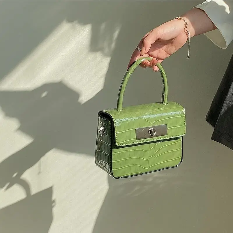 

Women's bags, crocodile pattern small square bags, this year's versatile popular bags, handbags, and single shoulder crossbody.