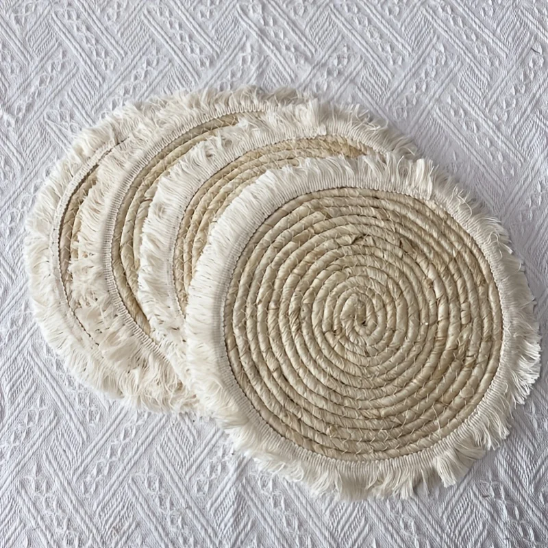 

Набор из 4 ковриков для стола из натуральной кукурузной шелухи с кисточками, тканые термостойкие салфетки для кухни, столовой, подставки для домашнего декора в стиле бохо