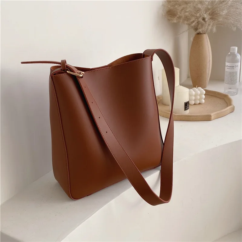 Simple Vintage Pu Leather Composite Bags For Women Casual Large Capacity Messenger Bags Female Solid Luxury Bucket Handbag Totes