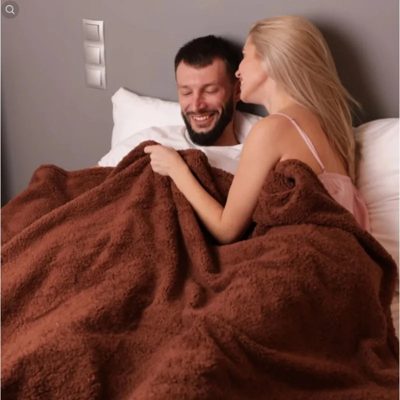 Romantyczny koc dla par Zimowy ciepły przytulny koc z kudłaty - zagęszczony koc King Size 100% wodoodporny i odporny na plamy - koc