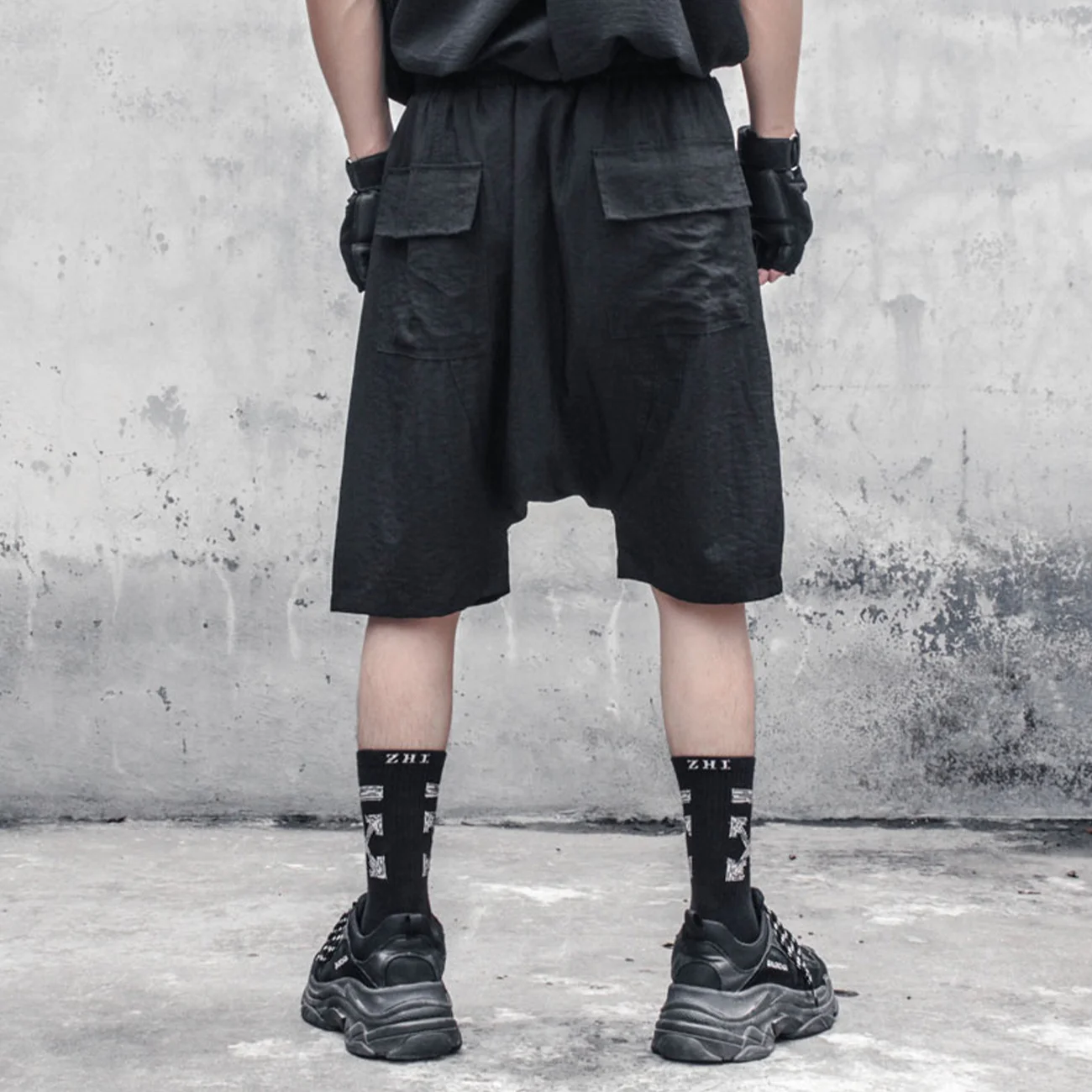 Zipper Summer Pocket Baggy Shorts Pants Men Functional Cargo Streetwear Knee Length Elastic Waist Shorts Joggers