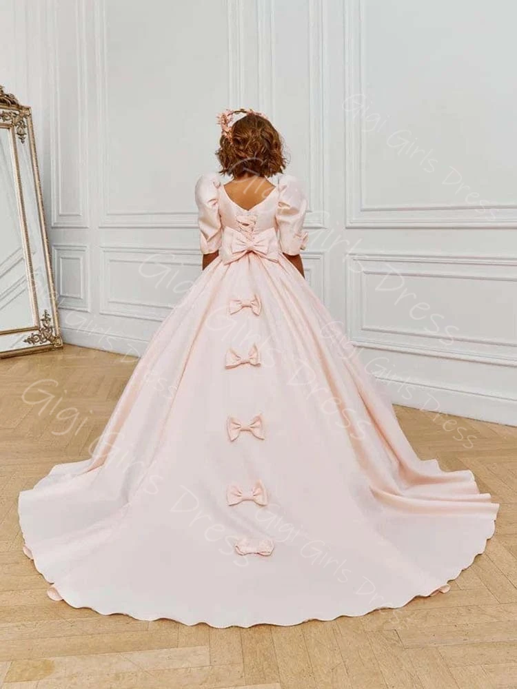 Vestido de comunhão sagrada de cetim rosa com arcos, decote redondo, mangas bufantes, trem de escova, vestido de menina de flor, vestido de festa de casamento personalizado para crianças