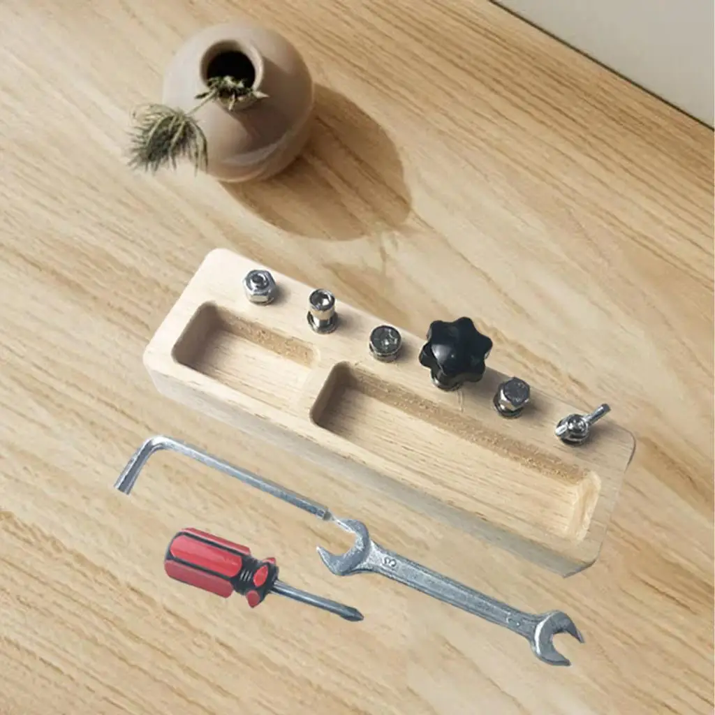 ensemble-de-jouets-tourbillonnants-a-visser-avec-vis-et-planche-de-demontage-educatif
