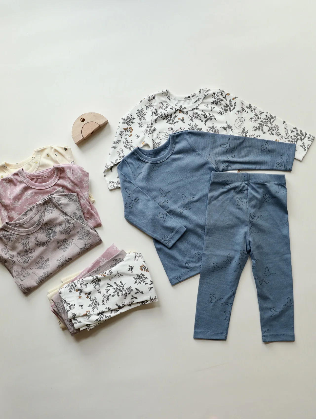 

Jenny&Dave 2023 Autumn and Winter Children's Pure Cotton Pajamas Home Suit Set Baby European and American Printed Warm Autumn Cl