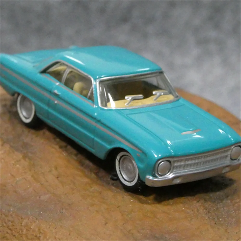 1/87 HO Scale Alloy Car Model 1964 Ford XM Falcon Coupe Car Model Train Scene Miniature Collection Sand Table Landscape