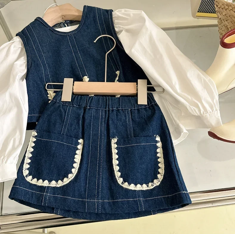 Childrens Clothing Set 2024 New Autumn Embroidered Girls Denim Set Fashionable Sweet and Cute Three Piece Set