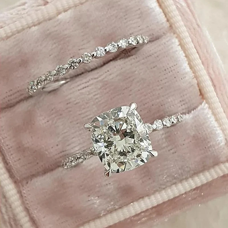 Huitan Mode Luxus Frauen Set Ringe brillante Kristall Zirkonia Temperament weibliche Fingerringe 2 Stück Hochzeits schmuck Bulk