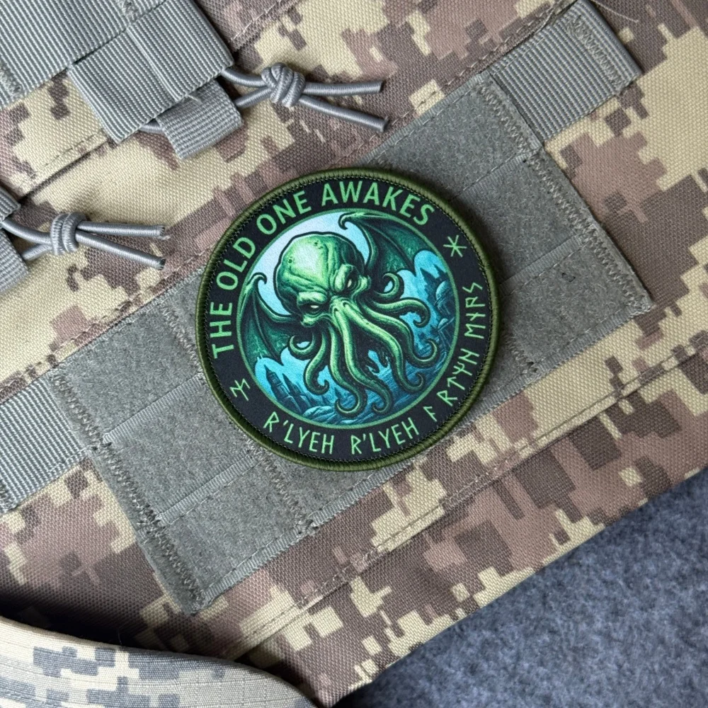 Patch tactique Octopus The Old One Awakes, badge moral imprimé, patchs auto-agrippants pour vêtements, sacs à dos militaires et armées