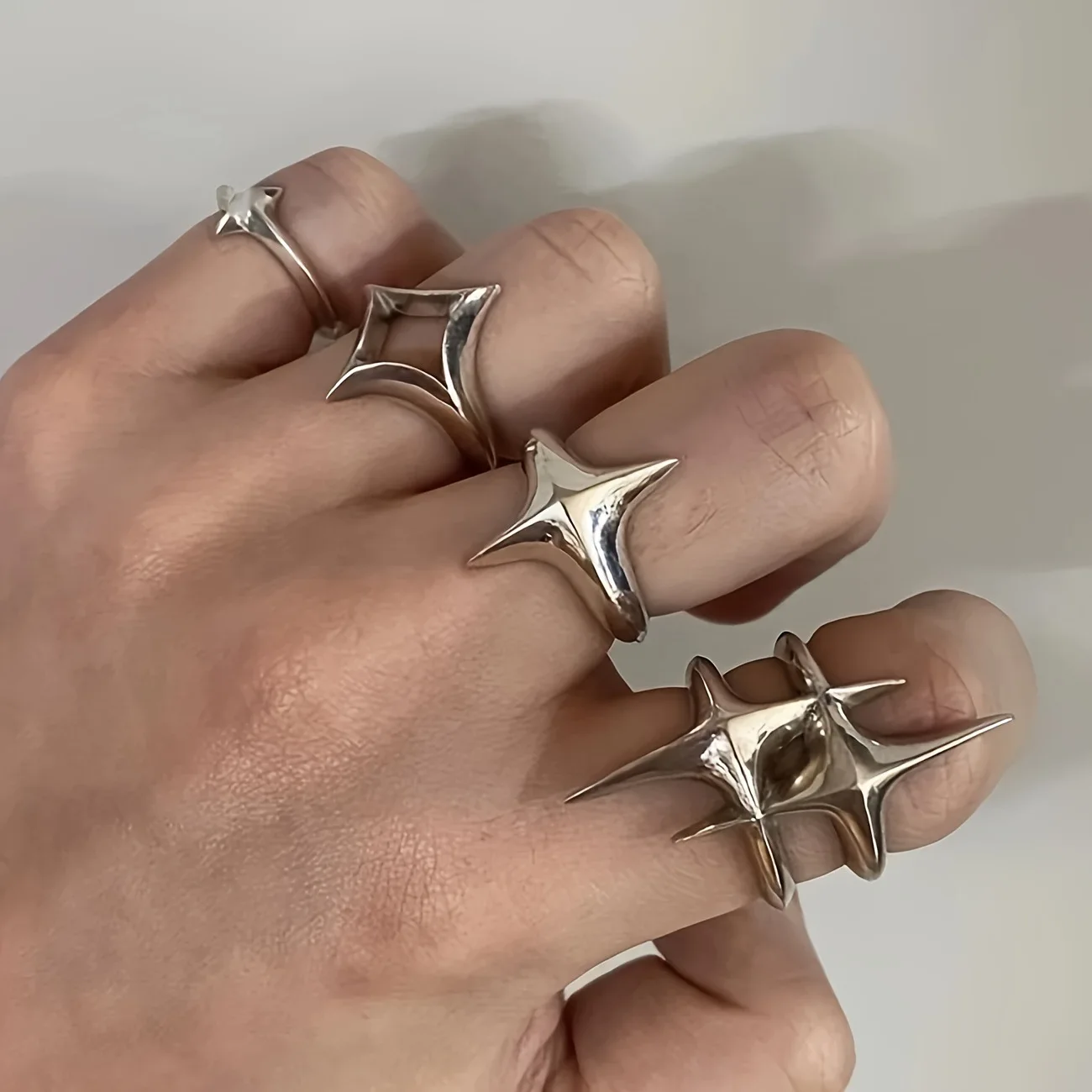 4pcs/set Punk Cross Star Hip Hop Ring Sets for Women Vintage Exaggerated Large Our Star Ring Finger Rings Stainless Steel Set