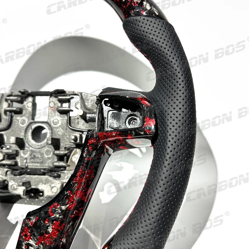 

Factory Direct Red And Black Forged Carbon Fiber Suede Covered Carbon Fiber Leather Car Steering Wheel for Pontiac Holden G8