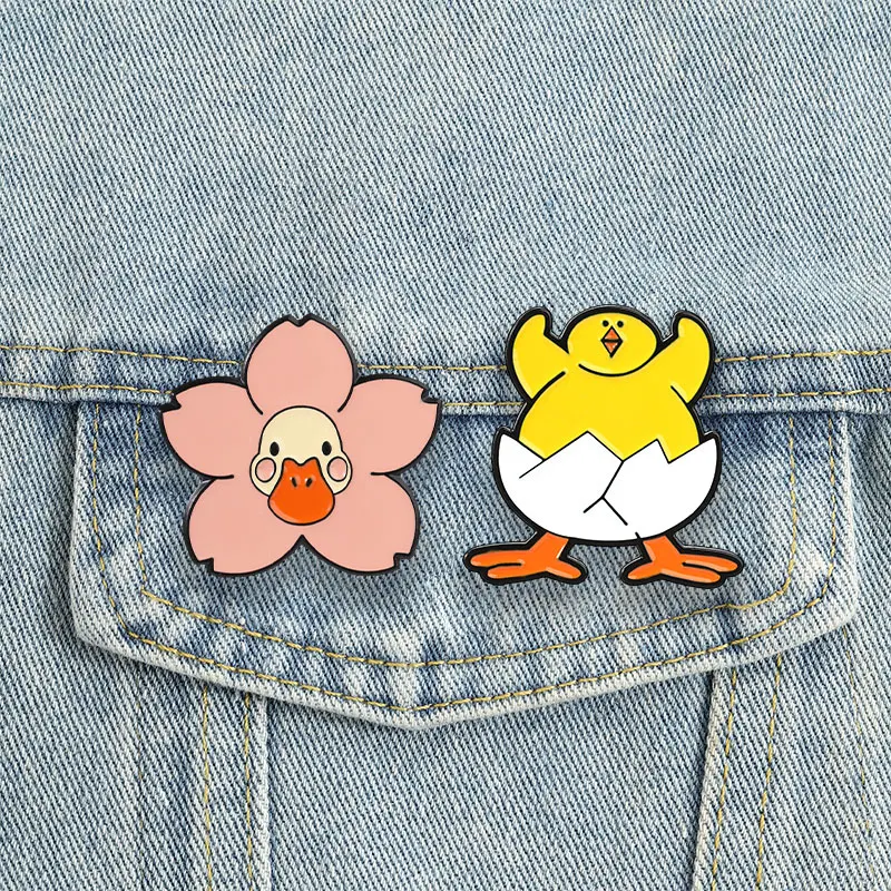 Emaillierte Anstecknadeln mit schlüpfendem Küken, niedliche Cartoon-Entenküken-Broschen, Reversnadel, lustiger Blumen-Enten-Schmuck, Geschenk für Freunde