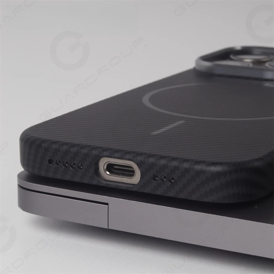 حافظة مغناطيسية فاخرة لعدسة سبائك Magsafe لهاتف iPhone 16 15 14 Pro Max من ألياف الكربون غطاء صلب للشحن اللاسلكي البسيط