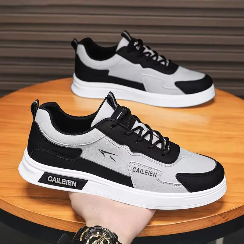 

Men's Lightweight Breathable Board Shoes Versatile Thick Sole Non-Slip Sports Casual Running Shoes