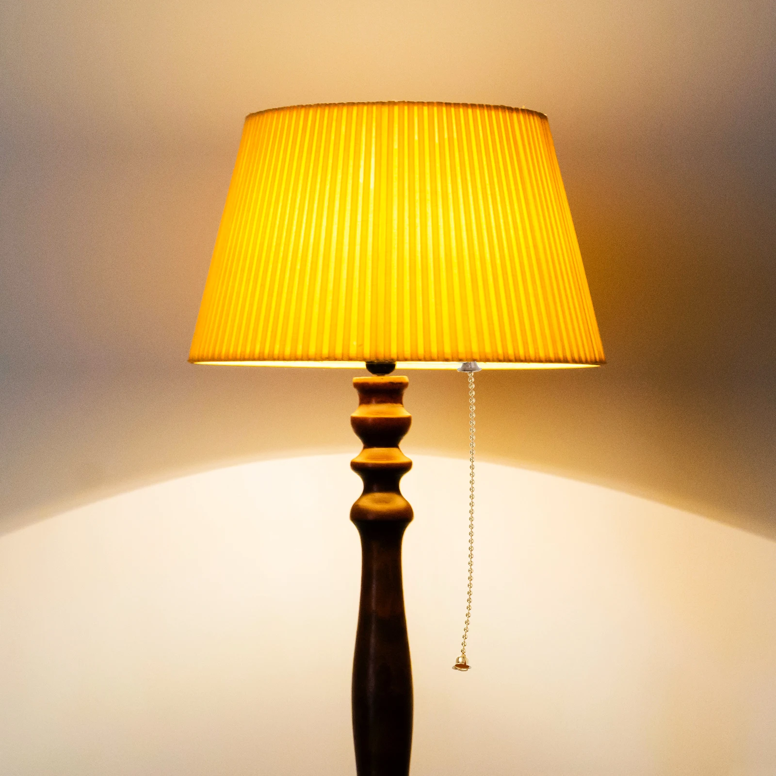 

Sturdy Desktop Lamp Holder Vintage Ceiling Socket Durable Bulb Base For Home Garage Workshop Pull Chain Light Fixture Screw