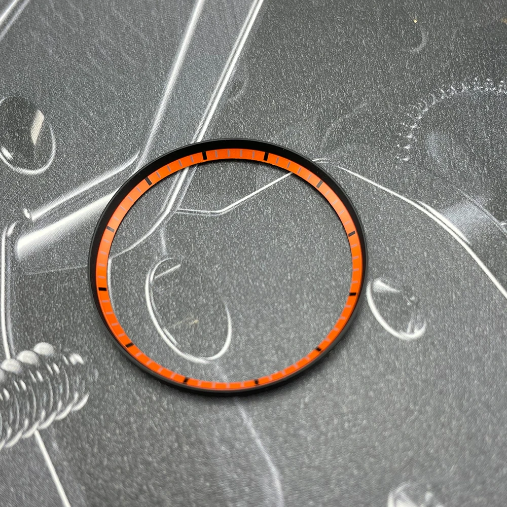 2025 شعبية حديثا 30.53 مللي متر لون مزدوج مع علامة SKX007 ساعة الفصل الدائري