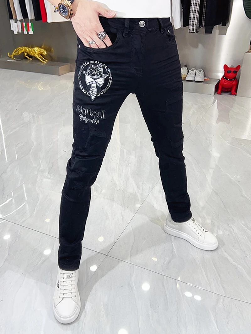 

Summer 2024 Trendy Bla Ripped Denim Jeans Men's Embroidered Slim Fit Elastic Korean Sle Small Foot Pants Casual Long Pants