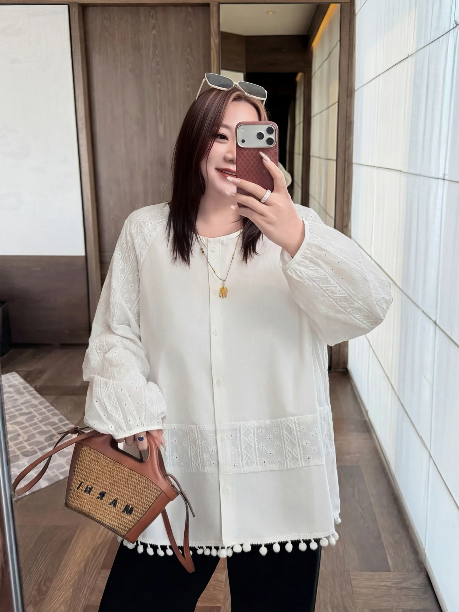 

Женская футболка больших размеров с круглым вырезом, весенняя новинка, модная повседневная модель, свободного кроя, скрывающая недостатки фигуры, утягивающая, плотная, 16889H