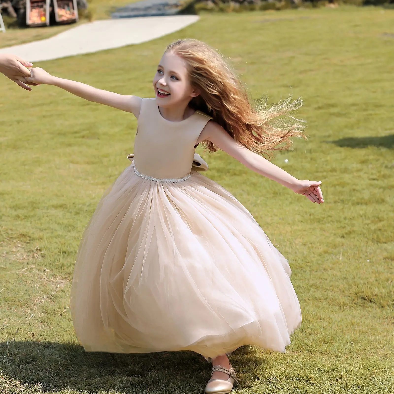 Girl Princess Dress Kids Puffy Backless Pearls Elegant Bow Baby Girl Birthday Baptism Ball Gown White Wedding Girls Party Dress