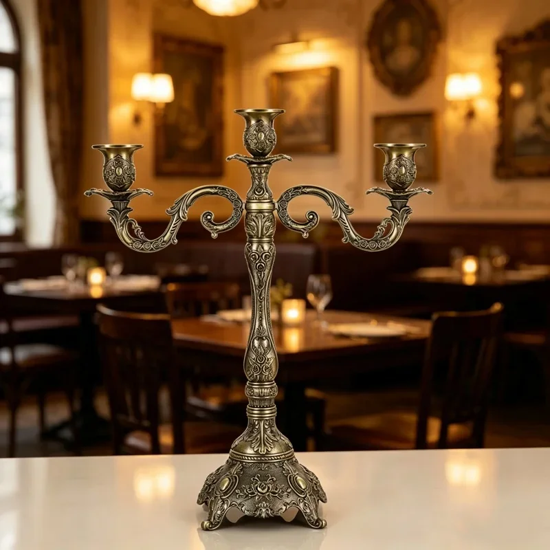 Classic Bronze Metal Candlestick Holder Candle Stand Wedding Restaurant Candlelight Dinner Daily Home Decoration Accessories