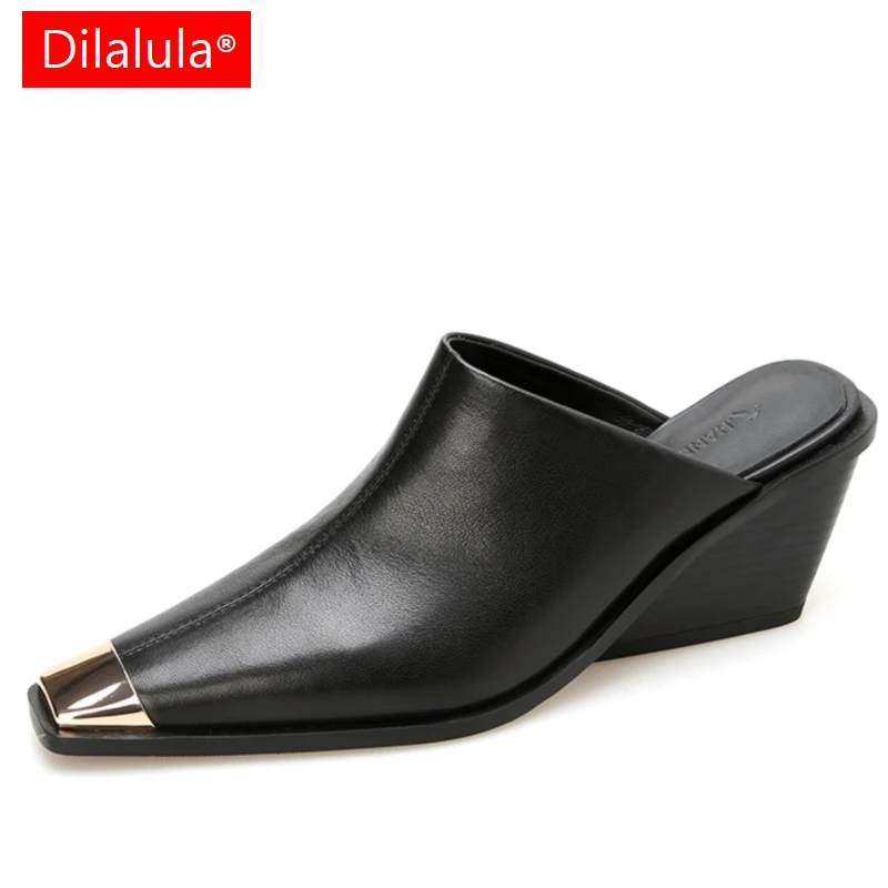 Dilalula 2025 Damskie Klapki z Pełnej Skóry Naturalnej, Zakryte Metalową Ozdobą, na Grubym Obcasie, Wygodne Pantofle, Letnie Eleganckie Buty Damskie