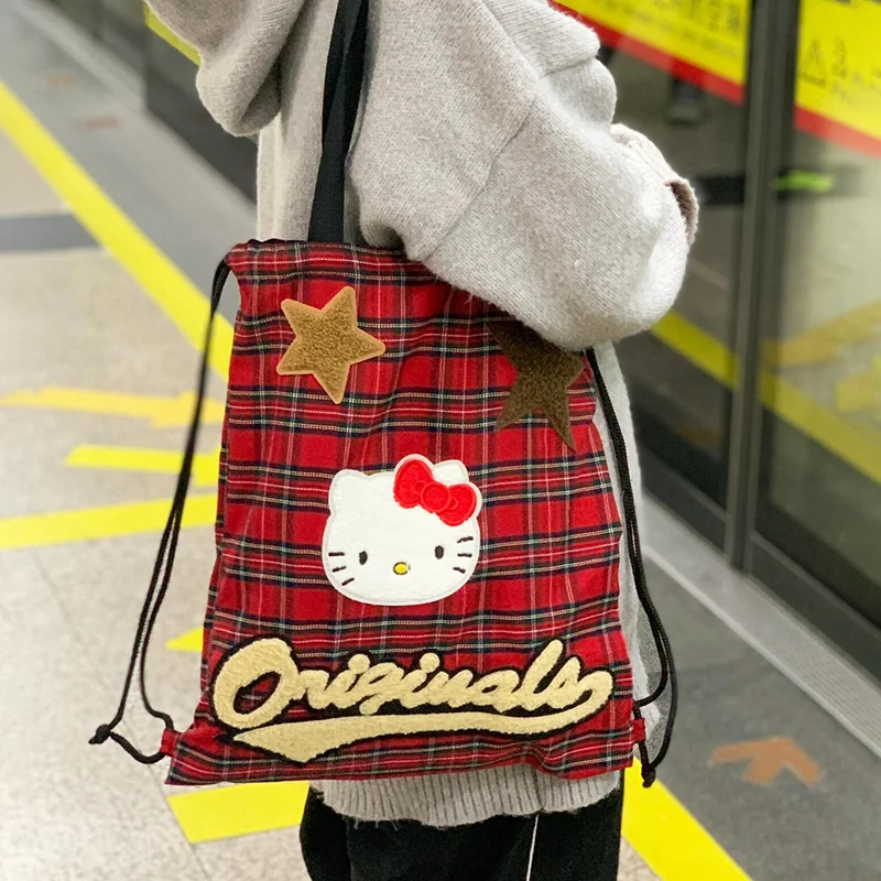 Sanrio Hello Kitty zaino rosso carino Y2k Kawaii Star Plaid borsa a tracolla con coulisse borsa a tracolla Casual ad alta capacità per le donne