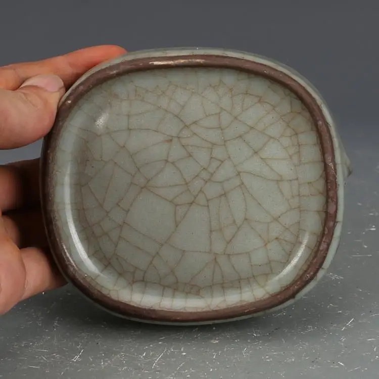 Guan Kiln Pale Celadon Crackle Glaze Peach Handle Shallow Brush Washer Chinese Antique Ceramic Calligraphy Desk Decor Plate