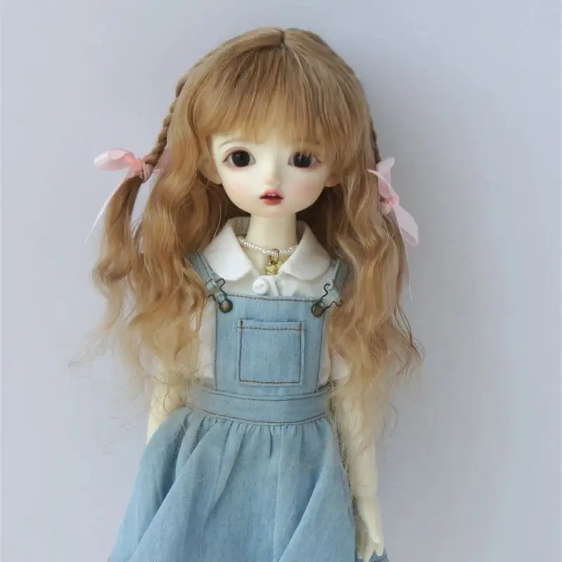 

Красивые кудрявые парики из мохера с боковым бантом для кукол BJD, подходят для размеров 3-4 дюйма до 10-11 дюймов, 1/12, 1/8, 1/6, 1/4, 1/3 Blythe, с двойными боковыми косичками.