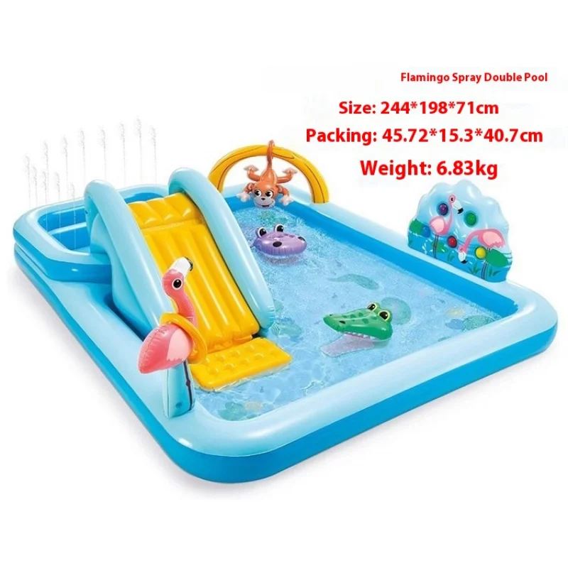 Letnia dmuchana zjeżdżalnia wodna na zewnątrz, basen, kreskówkowa zabawa, rozpryskiwanie wody, rodzinny basen, zabawa w wodzie dla dzieci.