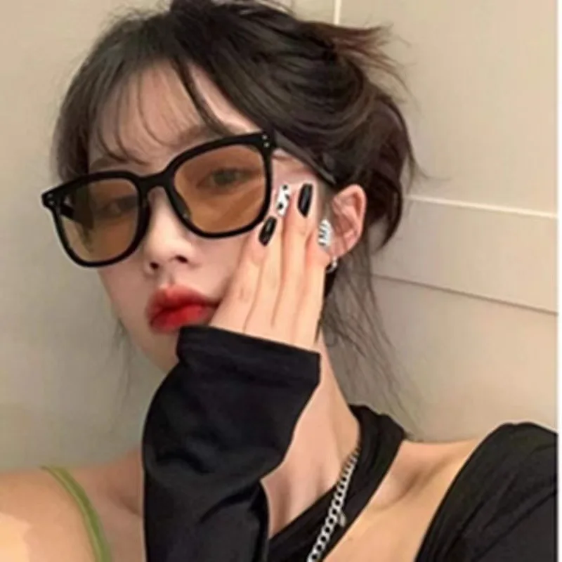 New black frame sunglasses women's square Korean version glasses tide ins Internet celebrity round face retro fashion street