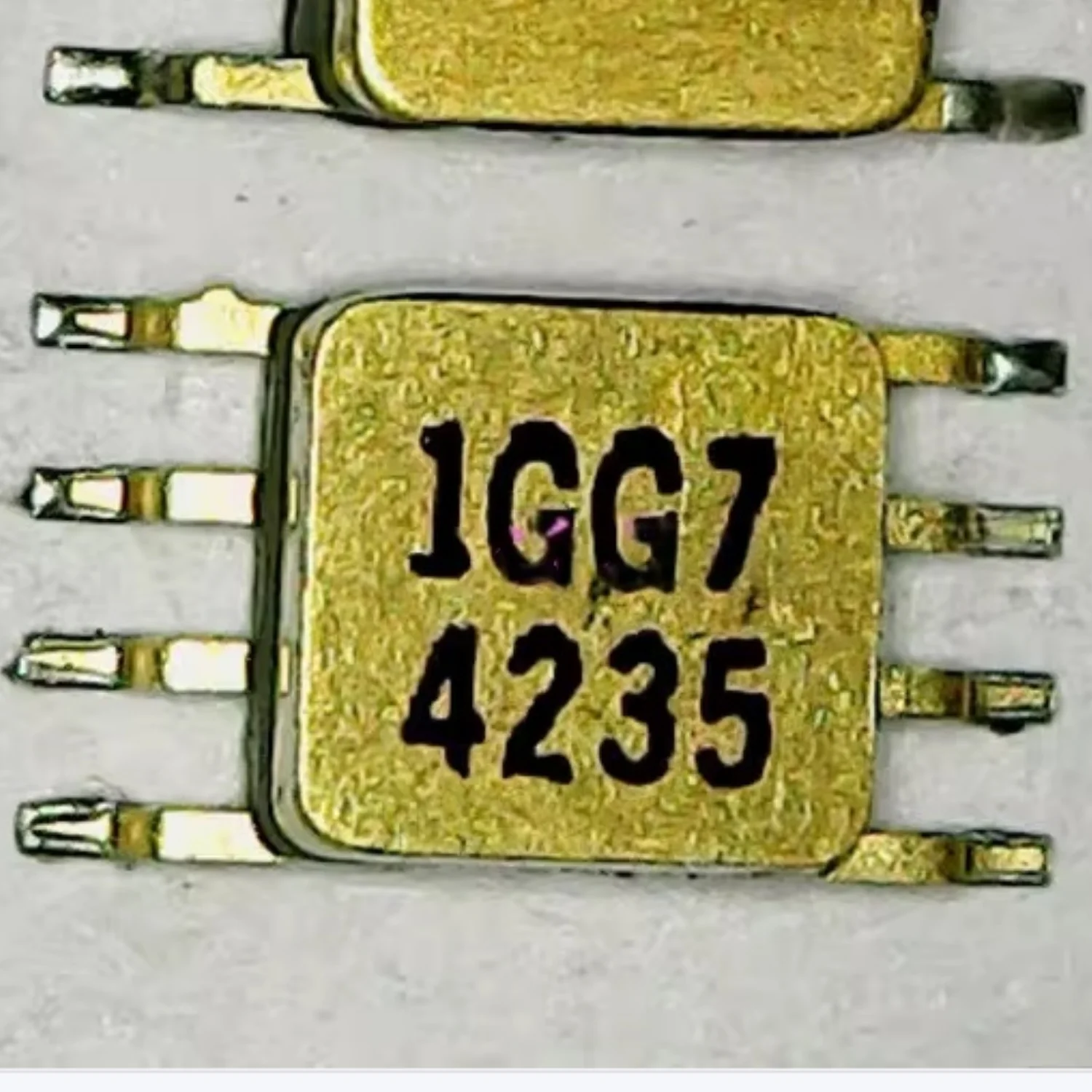 

1 шт./лот 1GG7-4235 1GC1-4211 1GC1-4209 SOP-8 100% новый оригинал.