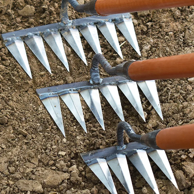 

4/5/6/7 Teeth Iron Gardening Hoe Weeding Rake Farm Tool Grasping Raking Loosening Soil Nail Rake Tool Artifact Harrow Farm Tools