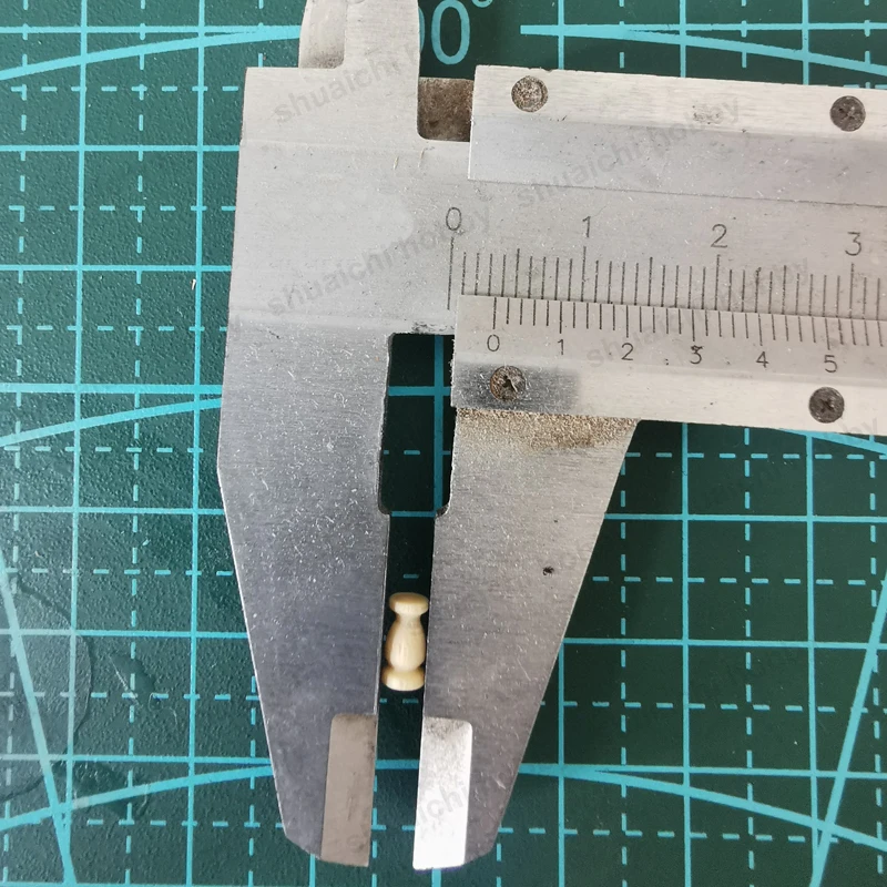 20 SZT. Miniaturowe Drewniane Kolumny Rzymskie Wysokość 6-6,5mm Symulowane Elementy Balustrady Zestaw do Modelu Żaglówki w Skali DIY