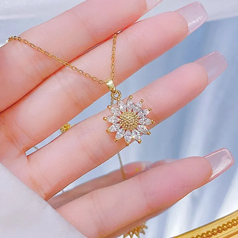 

Classic Sweet Zircon Crystal Sunflower Pendant Stainless Steel Necklaces For Women Korean Fashion Sexy Female Clavicle Chain