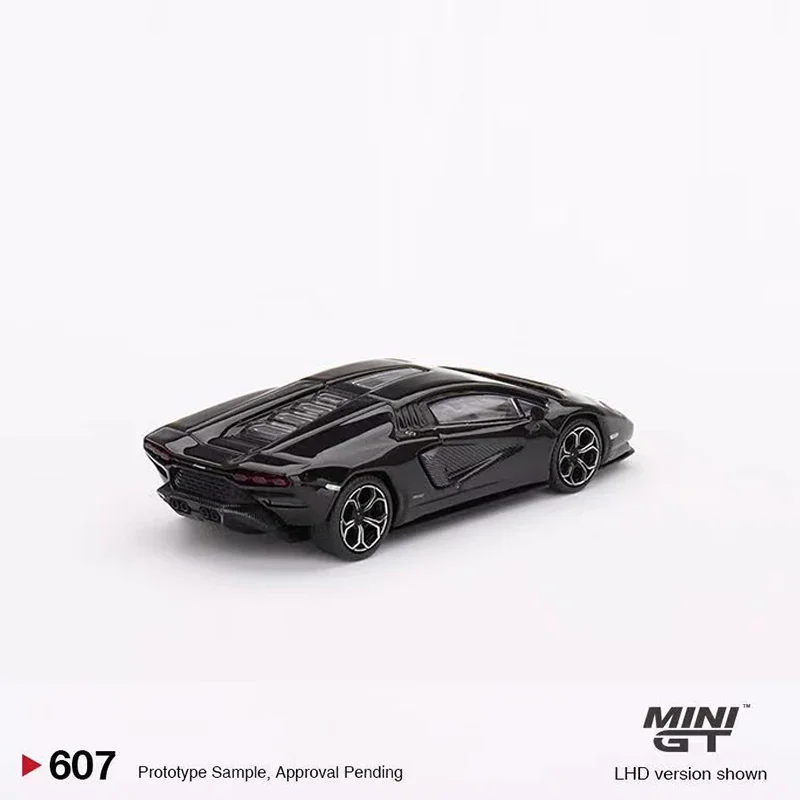 MINI GT 1:64 ของเล่นรุ่นรถ Countach LPI 800-4 Nero Maia Alloy Die-Cast กีฬารถสีดํา # ของขวัญคอลเลกชันจอแสดงผล LHD 607