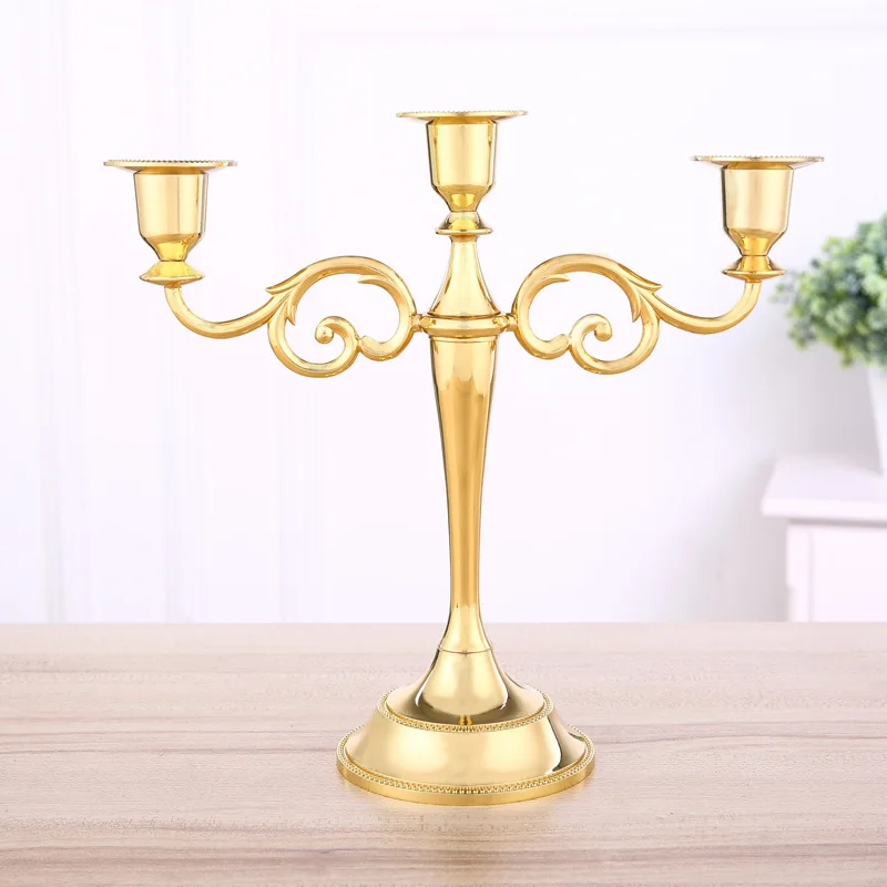 

Metal candle holder, European retro minimalist creative hotel decoration five-headed golden candle holder