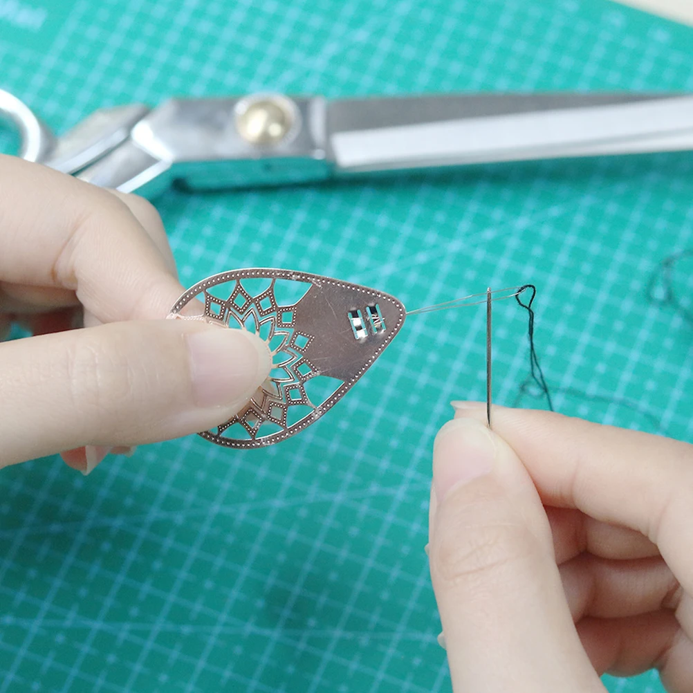 

3 Pcs Embroidered Needle Threader Alloy Knitting Craft Threaders for Embroidery