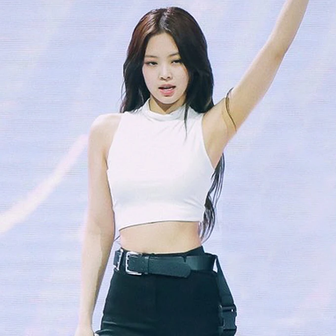

Jennie White Crop Top Svel Dance Performance Outfit ort Length Belly Baring Stage Costume Women's Faion