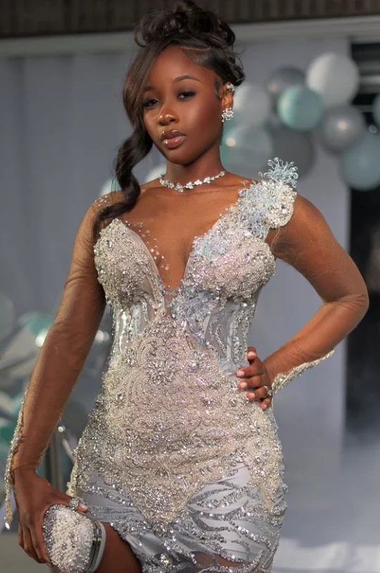 Silver White Luxury Prom Dresses 2024 Rhinestone Applique Ruffle Embellished Black Girls Evening Gowns